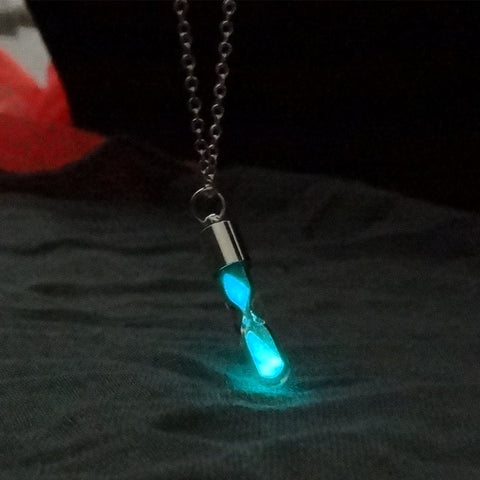 2019 Glow In The Dark Glass Pendant Necklace Women  Hourglass Necklace  Silver Chain Luminous Stone Women Pendant Jewelry