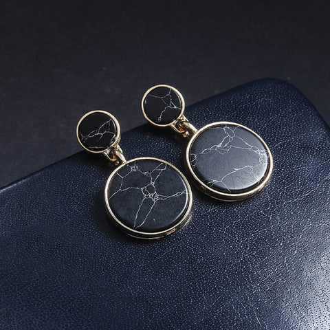 2019 New Women's Earrings Color Metal Simple Charm Hollow Geometric Pendant Earrings Suitable For Winter Jewelry Lover Gift