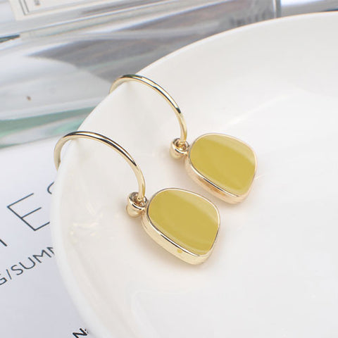 Manxiuni 2019 new ladies earrings fashion Simple earrings pendant acrylic metal earrings women's party dating jewelry